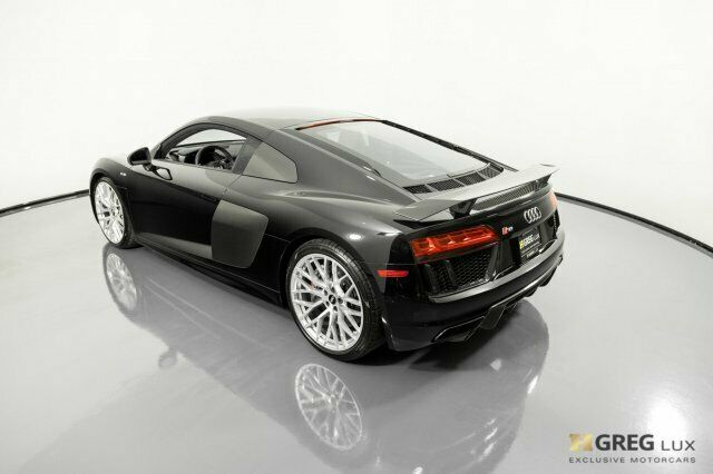2018 Audi R8 (Black/Black)