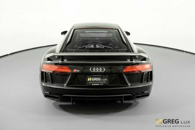 2018 Audi R8 (Black/Black)