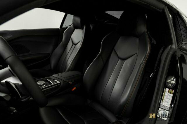 2018 Audi R8 (Black/Black)