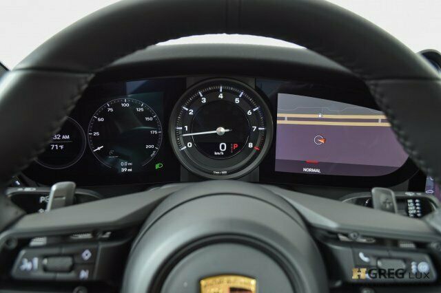 2020 Porsche 911 (Black/Black)