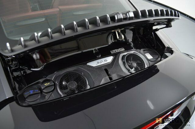 2020 Porsche 911 (Black/Black)