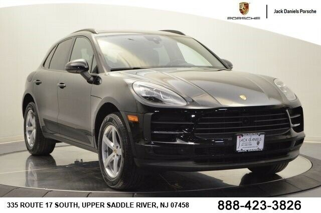 2019 Porsche Macan (Black/Black)