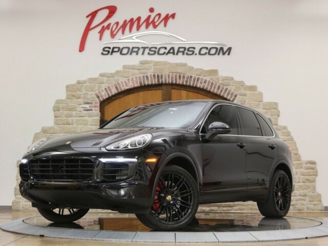 2018 Porsche Cayenne (Black/Black)