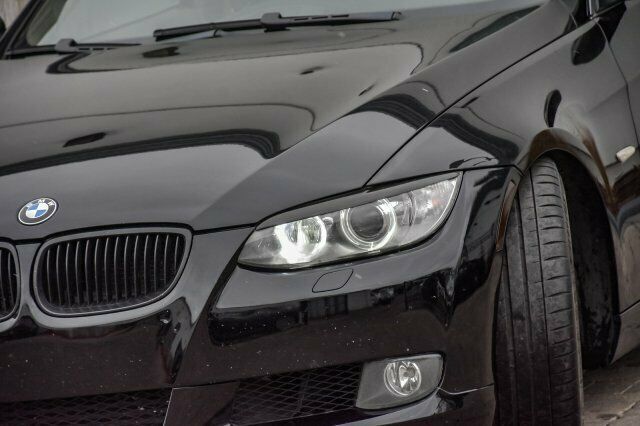 2009 BMW 3-Series (Black/Cream Beige Dakota Leather)