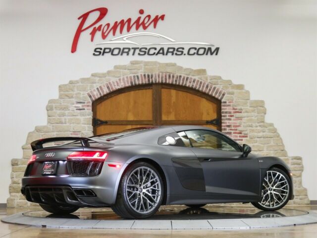 2017 Audi R8 (Gray/Black)