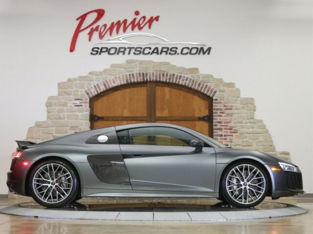 2017 Audi R8 (Gray/Black)