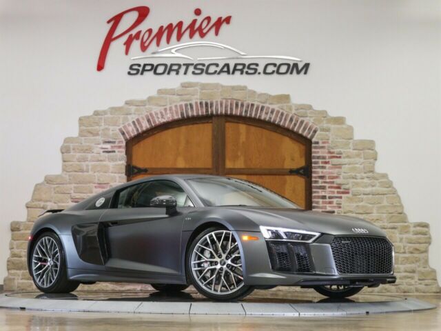 2017 Audi R8 (Gray/Black)