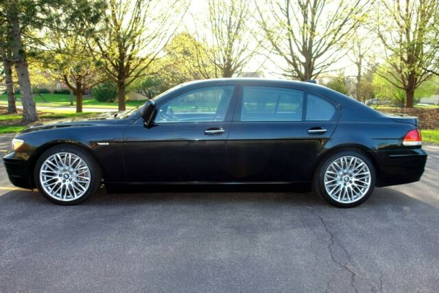 2007 BMW 7-Series (Black/Black)