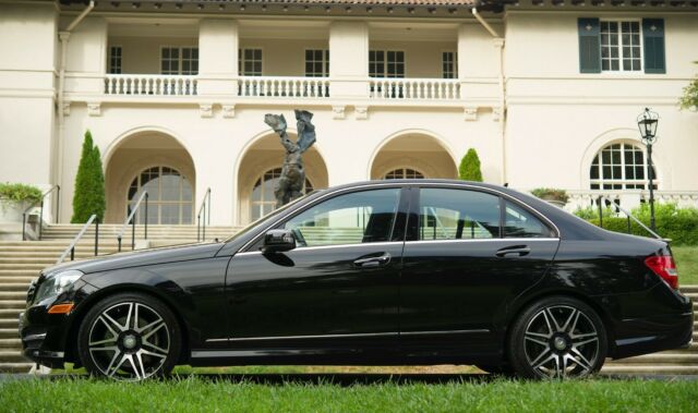 2014 Mercedes-Benz C-Class (Black/Black)