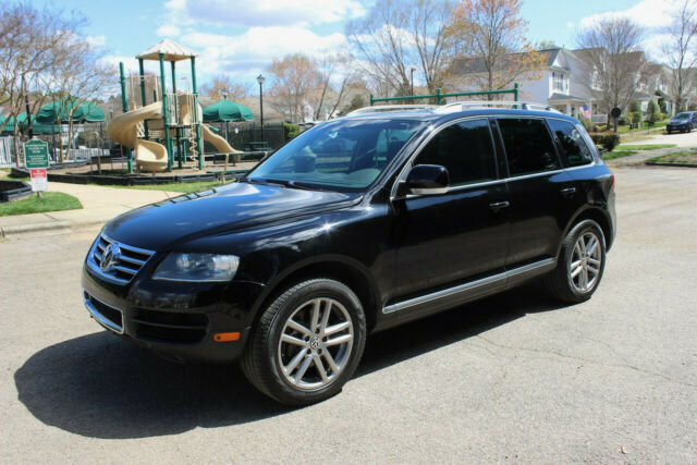 2007 Volkswagen Touareg (Black/Black)