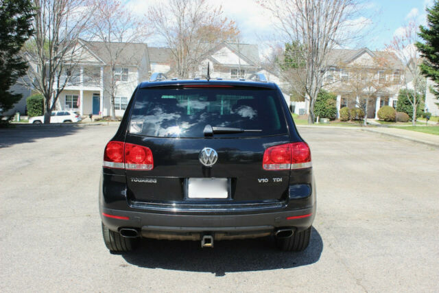 2007 Volkswagen Touareg (Black/Black)