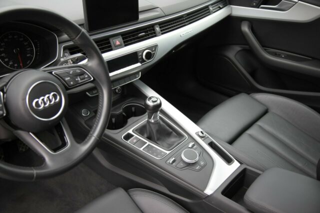 2017 Audi A4 (Black/Black)