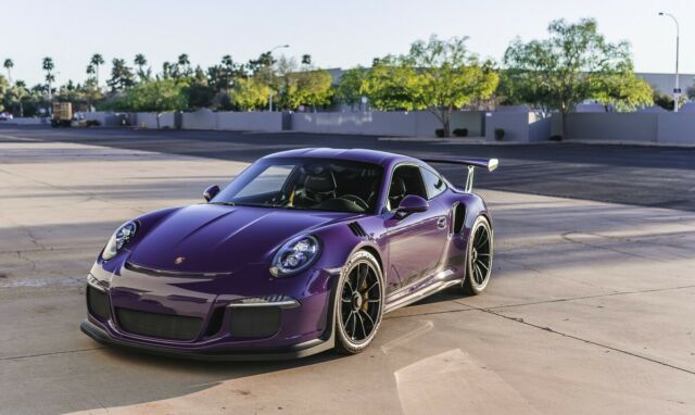 2016 Porsche 911 (Purple/Black)