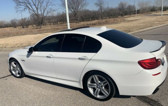 2012 BMW 550I M SPORT (White/Beige)