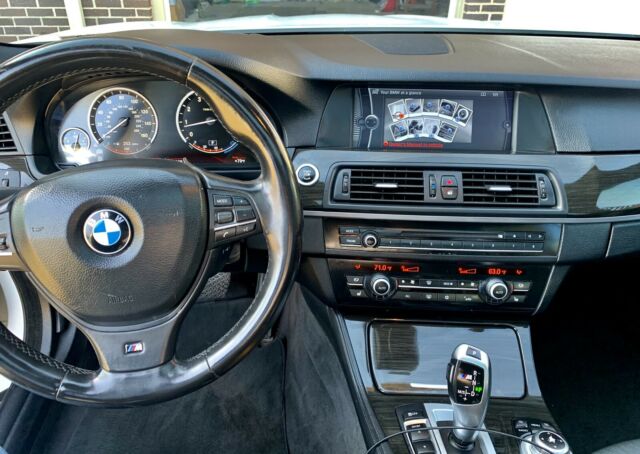 2012 BMW 550I M SPORT (White/Beige)