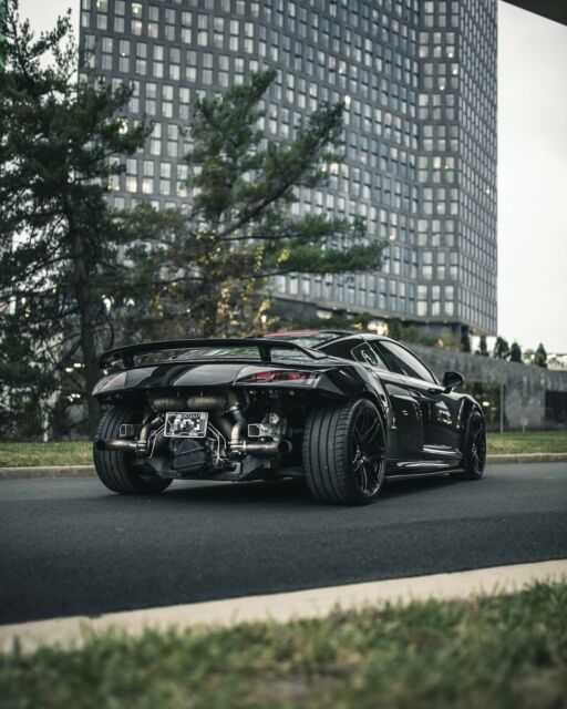 2012 Audi R8 (Black/Black)