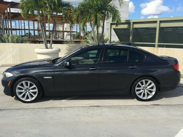 2011 BMW 5-Series (Metallic Charcoal Grey/Oyster)