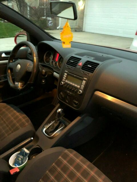 2007 Volkswagen GTI (Red/Black)