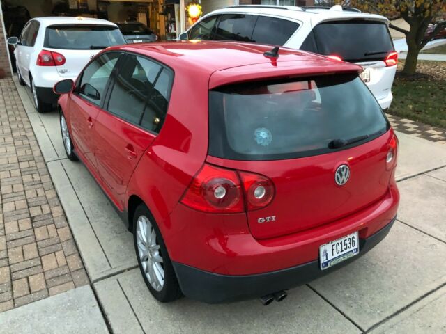 2007 Volkswagen GTI (Red/Black)