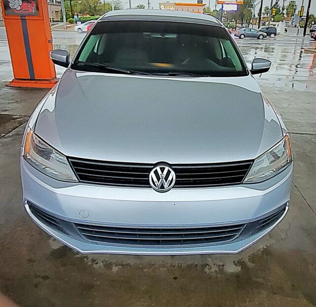 2014 Volkswagen Jetta (Silver/Black)