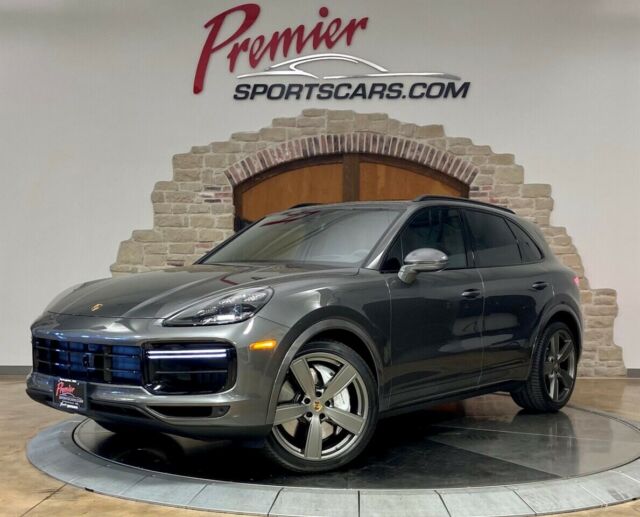 2020 Porsche Cayenne (Gray/Black)