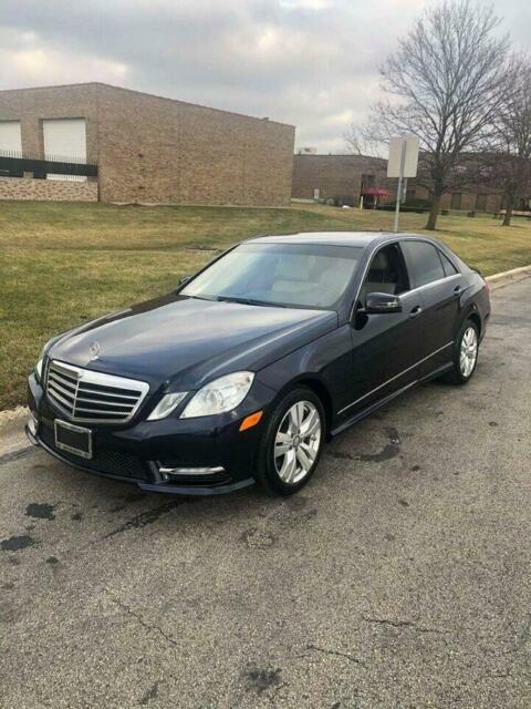 2013 Mercedes-Benz E-Class (Blue/White)