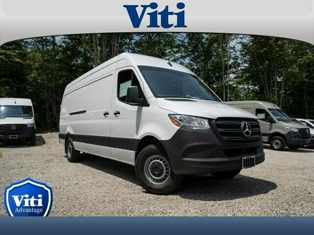 2020 Mercedes-Benz Sprinter (White/Black)