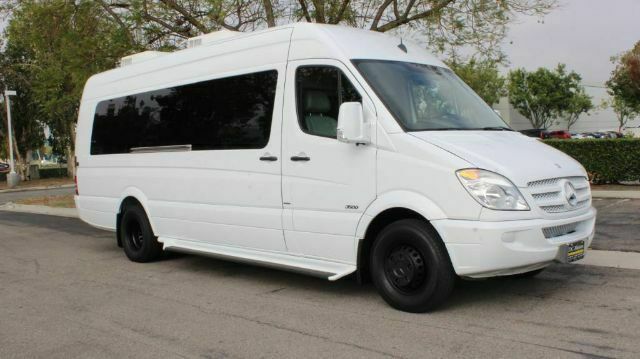 2013 Mercedes-Benz Sprinter (White/Gray)