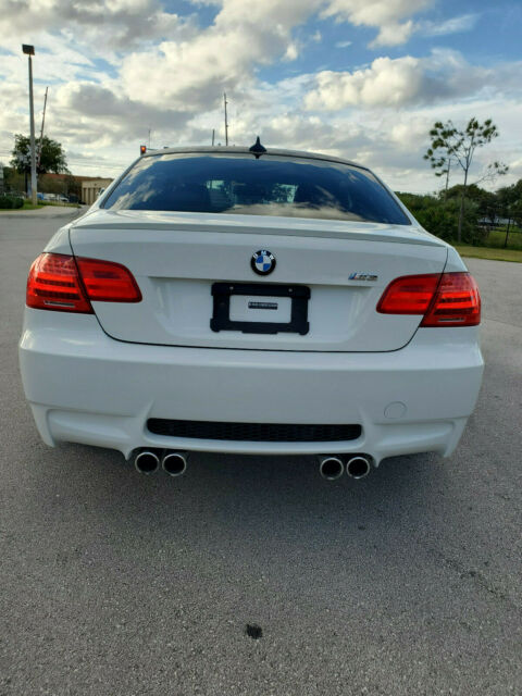 2011 BMW M3 (White/Red)
