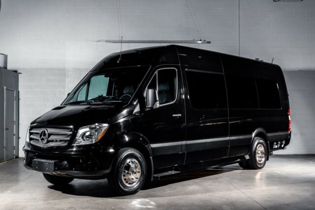 2019 Mercedes-Benz Sprinter (Black/Black)