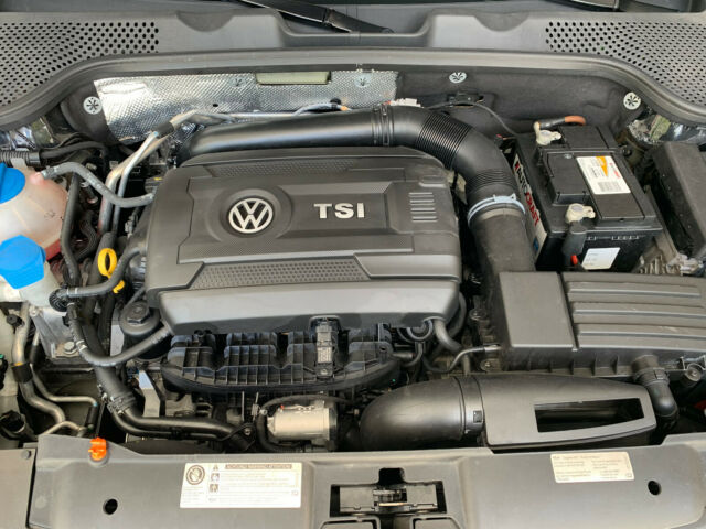 2013 Volkswagen Beetle-New (Black/Black)