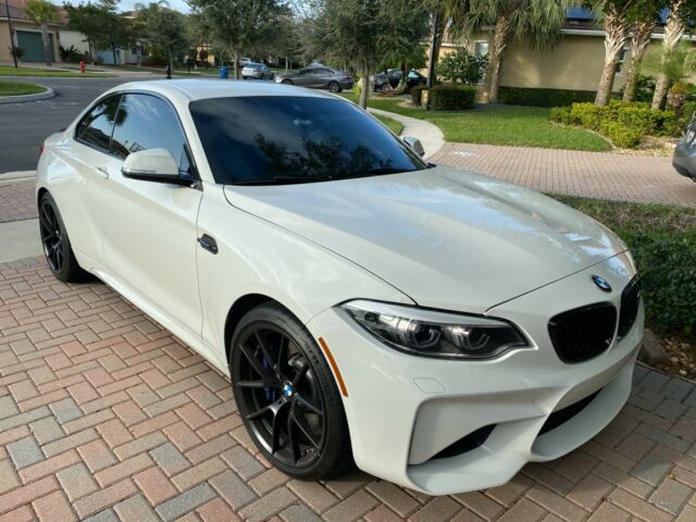 2018 BMW M2 (White/Black)