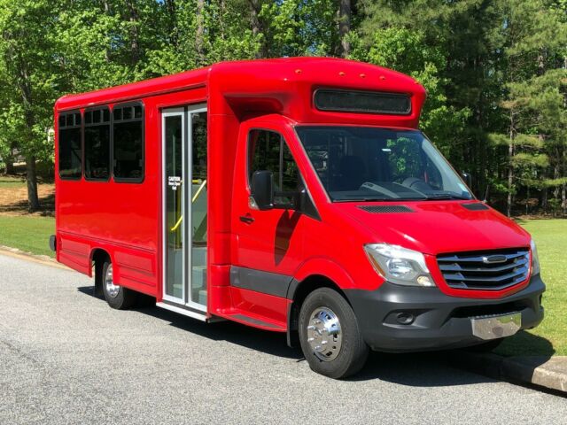 2014 Mercedes-Benz Sprinter (Red/Gray)