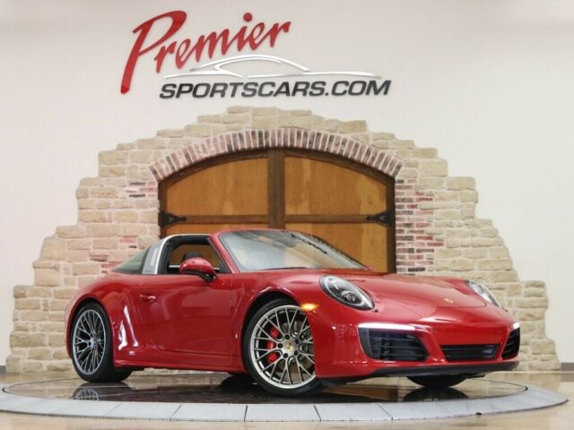 2017 Porsche 911 (Red/Black)