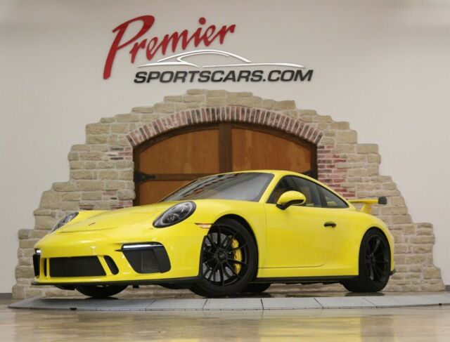 2018 Porsche 911 (Yellow/Black)