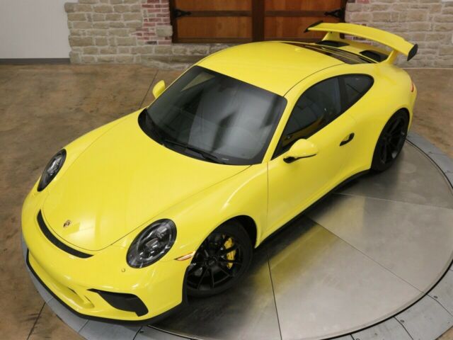 2018 Porsche 911 (Yellow/Black)