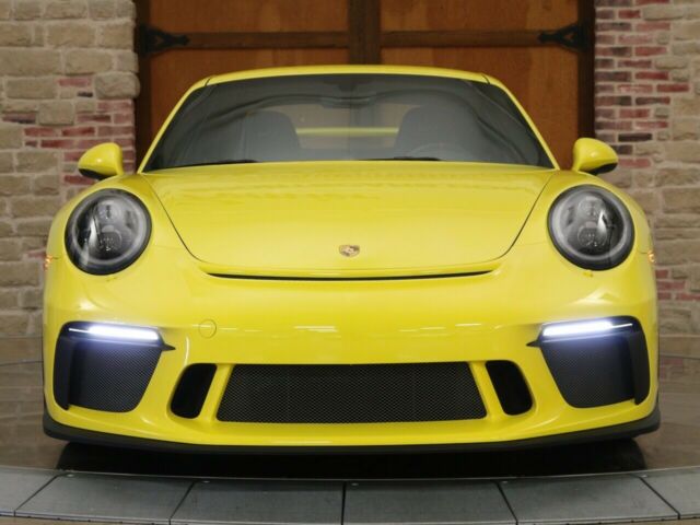2018 Porsche 911 (Yellow/Black)