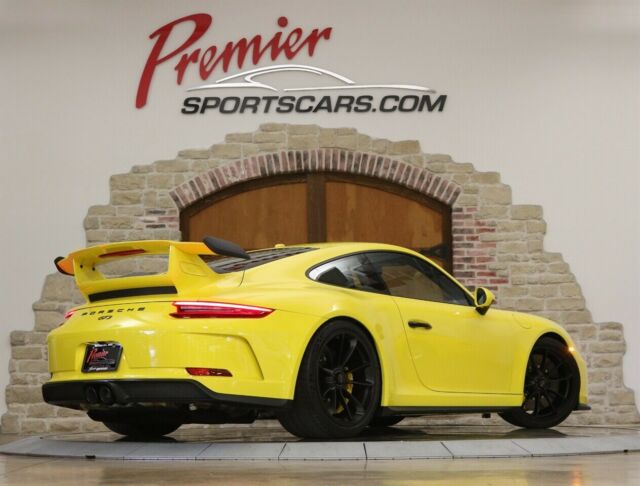 2018 Porsche 911 (Yellow/Black)