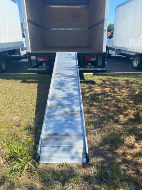2019 Mercedes-Benz Sprinter (White/Gray)
