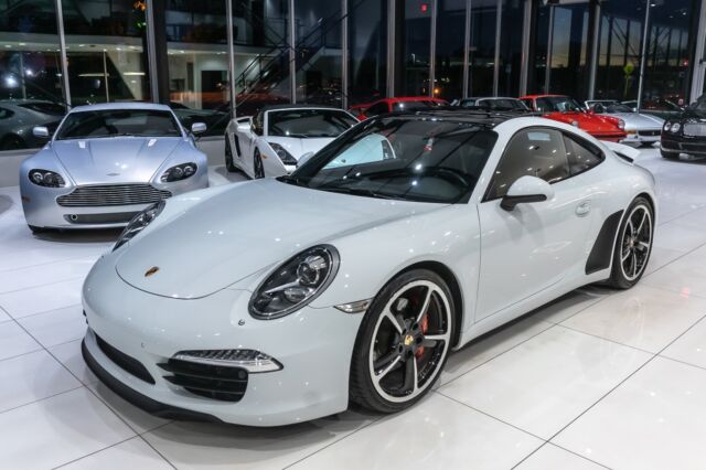 2014 Porsche 911 (White/Black)