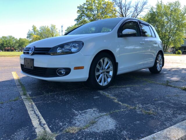 2012 Volkswagen Golf (White/Black)