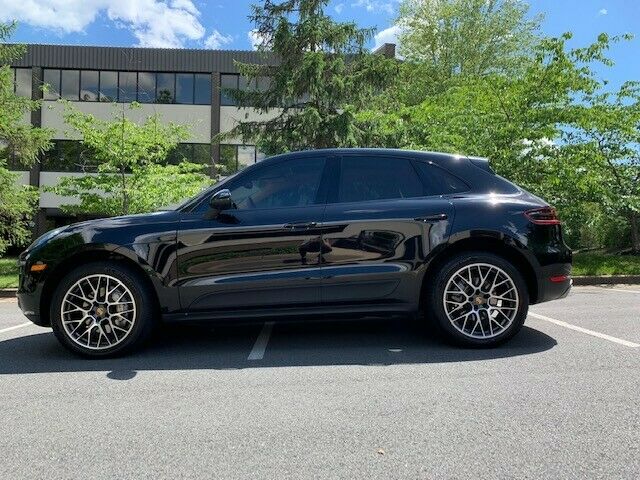 2015 Porsche Macan (Black/Tan)