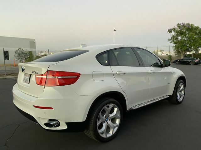 2011 BMW X6 (White/Beige)