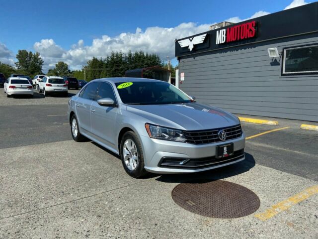 2016 Volkswagen Passat (Silver/Black)