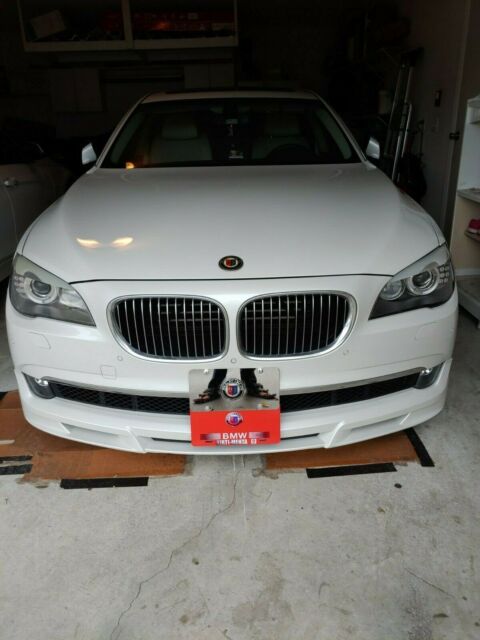 2011 BMW 7-Series (White/White)