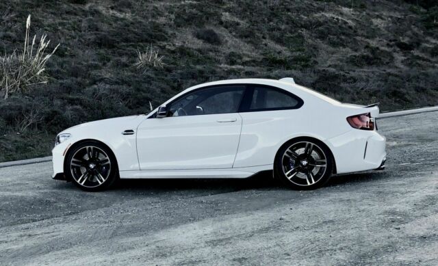 2017 BMW M2 (White/Tan)