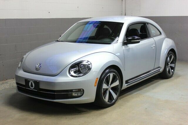 2012 Volkswagen Beetle-New (Silver/Black)