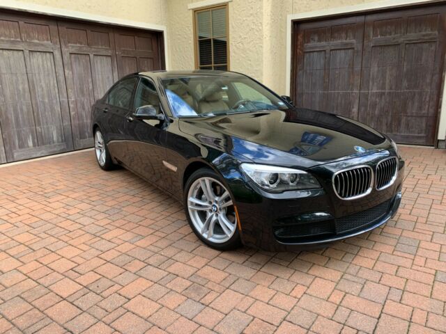 2015 BMW 7-Series (Black/Tan)