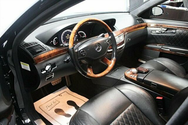 2009 Mercedes-Benz S-Class (Black/Black Exclusive Leather)