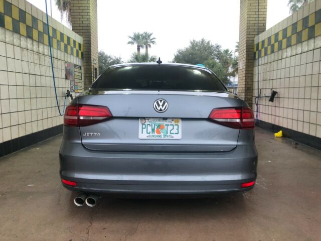 2016 Volkswagen Jetta (Gray/Black)